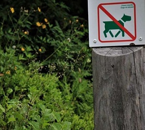 Credit: Pieter De Frenne Sign at a nature reserve. Credit: Pieter De Frenne