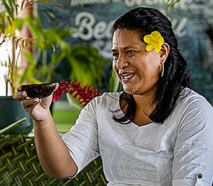 Photo: Vaitogi A. Matafeo C.E.O of M.N.R.E, Frances Brown Reupena (Photo: Vaitogi A. Matafeo)