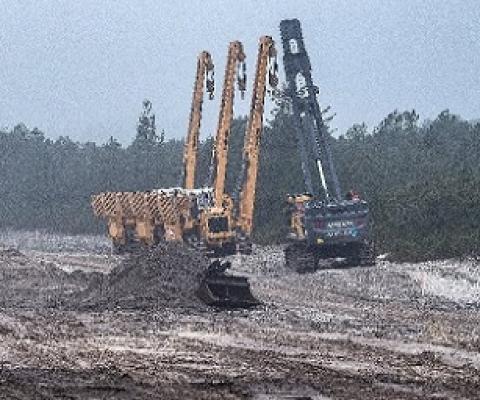 Global institutions have warned against a fossil-fuel-powered Covid-19 recovery. Credit - https://phys.org/ 