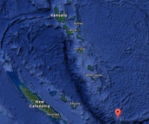 The red marker shows where Matthew and Hunter are in relation to Vanuatu and New Caledonia. Photo: Google maps