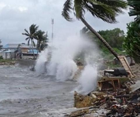 Waves crash into the Uliga back road sea wall in the Marshall Islands, 27-11-19. Photo: RNZ Pacific / Hilary Hosia